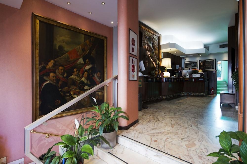 Hotel Mec Milan Luaran gambar