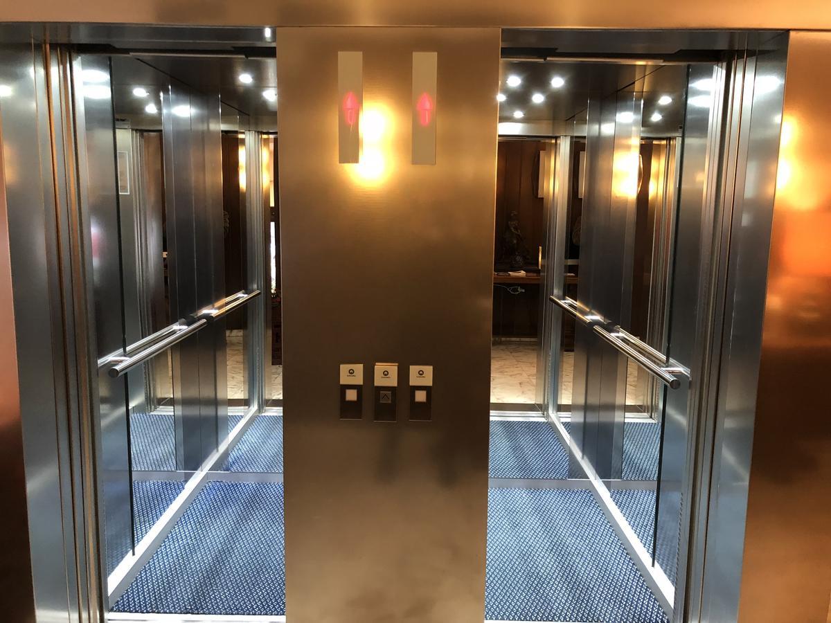 Hotel Mec Milan Luaran gambar
